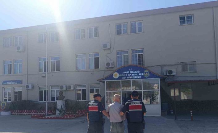 Çeşitli suçlardan aranan 15 şahıs, jandarmadan kaçamadı