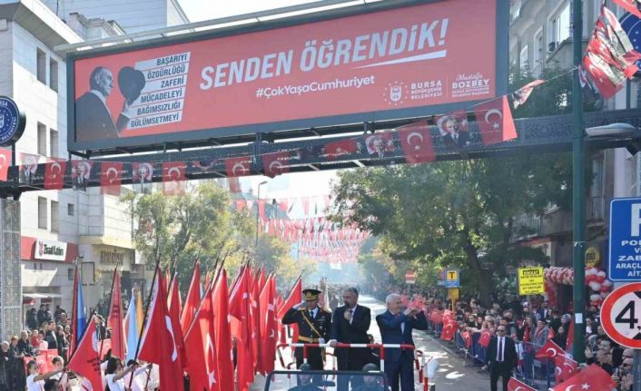 Cumhuriyet Bayramı’nda Bursa’da coşkulu kutlamalar