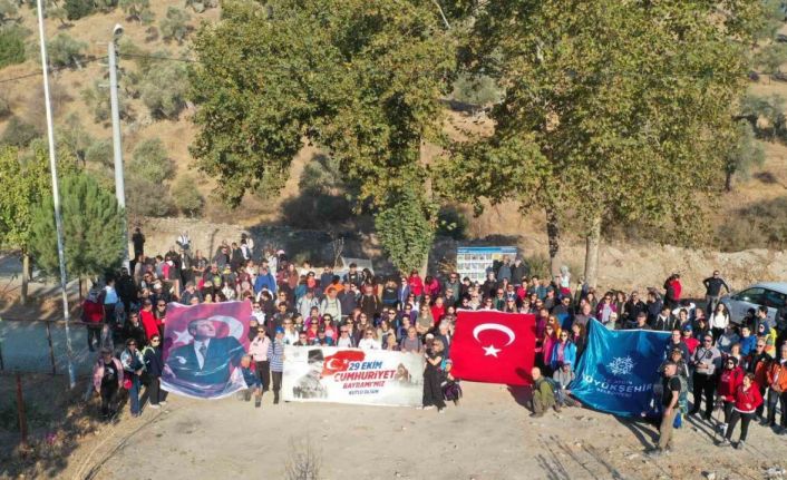 Cumhuriyet’in 101. yılında trekking etkinliğinde buluştular