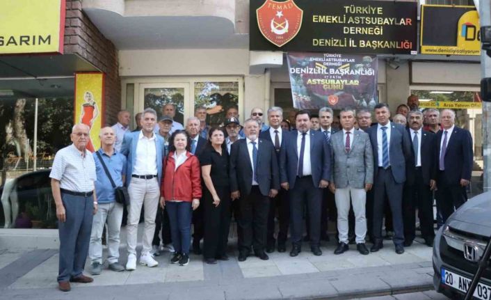 Denizli’de astsubaylar, 17 Ekim Astsubaylar Günü’nü kutladı