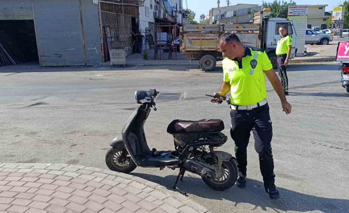 Devrilerek sürüklenen elektrikli bisikletin sürücüsü hastanelik oldu