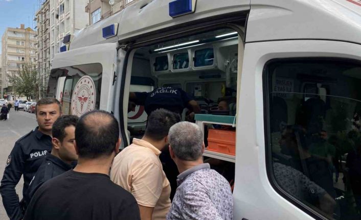 Diyarbakır’da yemekten zehirlenen 5 kişi hastaneye kaldırıldı