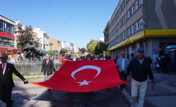 Edirne’de emekli astsubaylardan görkemli kutlama