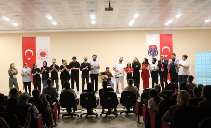 Elazığ Belediyesi, kadın hükümlüler için gösteri düzenledi