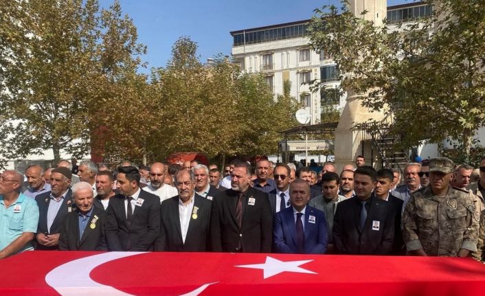 Elazığ’da 70 yaşındaki Kıbrıs gazisi son yolculuğuna uğurlandı