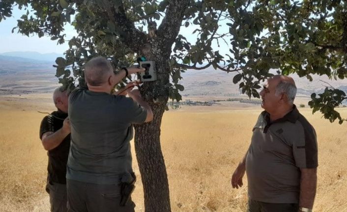 Elazığ’da fotokapanların bakımı yapıldı