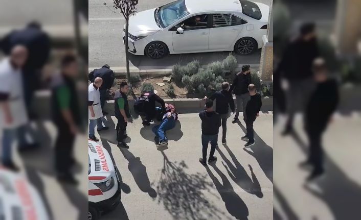 Elazığ’da otomobilin çarptığı yaya yaralandı