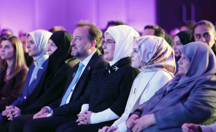 Emine Erdoğan, Uluslararası Farkındalık Zirvesi’nde “kadın” vurgusu yaptı