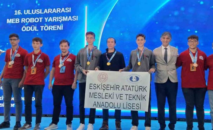 Eskişehir’deki lisede tasarlanan robot dünya birinciliğini getirdi