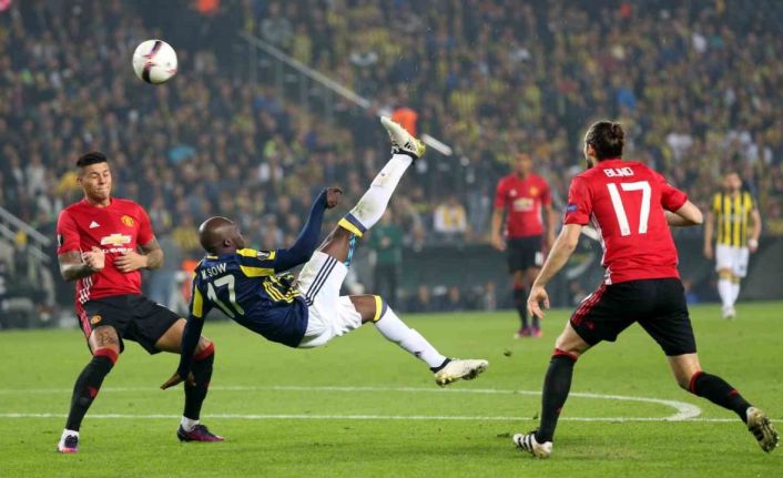 Fenerbahçe, 8 yıl sonra Manchester United’ı konuk edecek