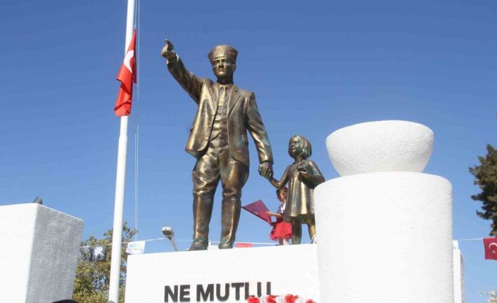 Fethiye’de 29 Ekim’in 101. yılı törenle kutlanıyor