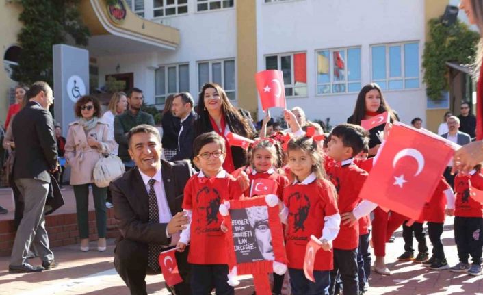 Gaziantep Kolej Vakfı’nı Cumhuriyet coşkusu sardı