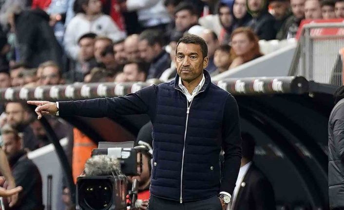 Giovanni van Bronckhorst, Süper Lig’de ilk derbisine çıkacak