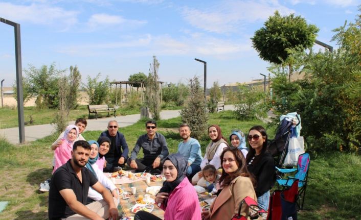 Hamur’da öğretmenler bir araya geldi