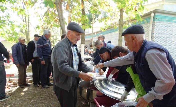 Hisarcık Şeyhler köyünde 500 kişilik hayır yemeği