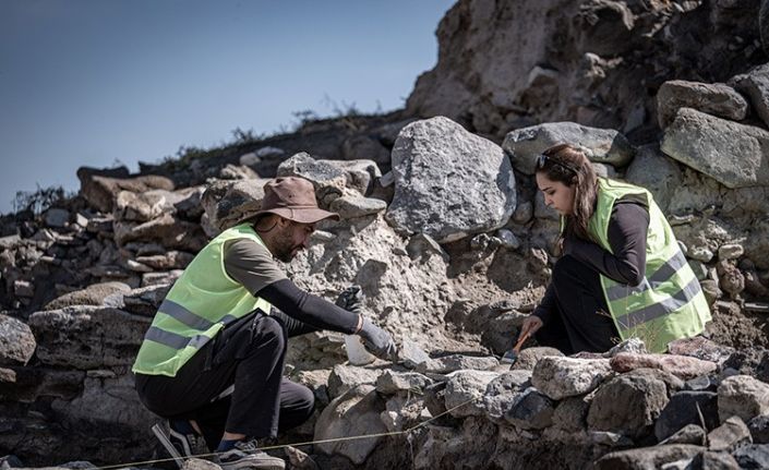 Höyükteki 7 bin yıllık tarih, tez çalışmalarına ilham veriyor