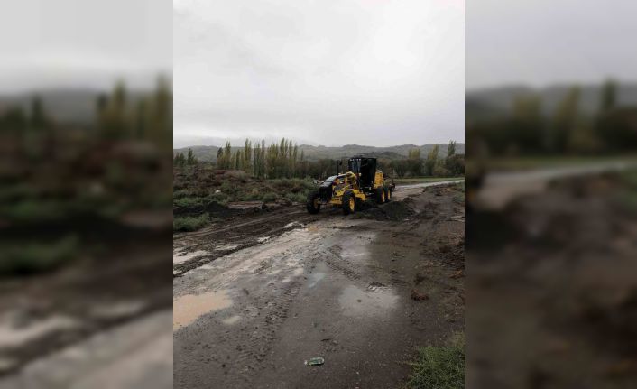 Iğdır’da selin kapattığı yollar açıldı