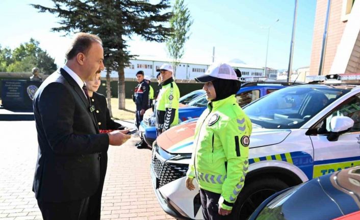 Isparta’da emniyet ve jandarma teşkilatına 11 araç