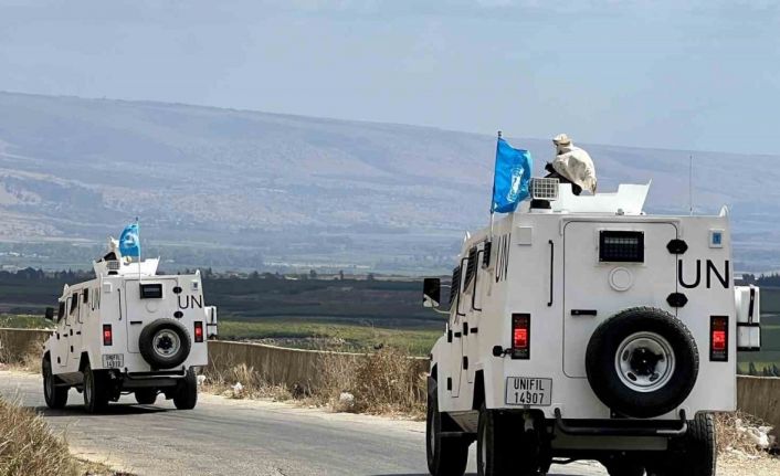 İsrail ordusu, UNIFIL’e ait gözlem kulesini buldozerle yıktı