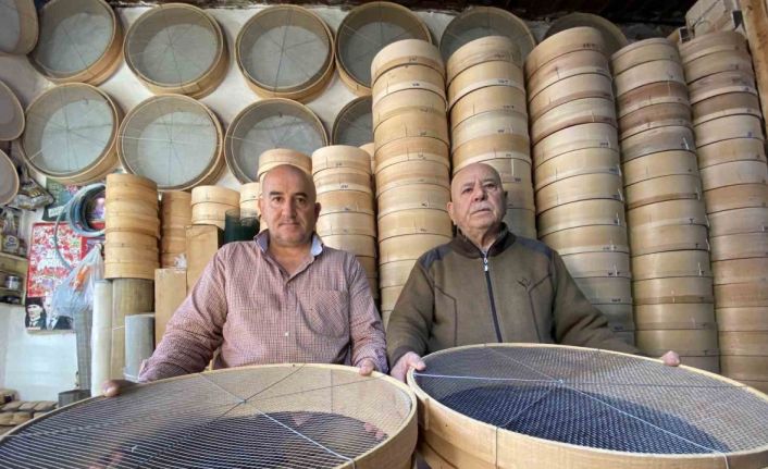 İzmir’in son elek ustası baba-oğul kaldı