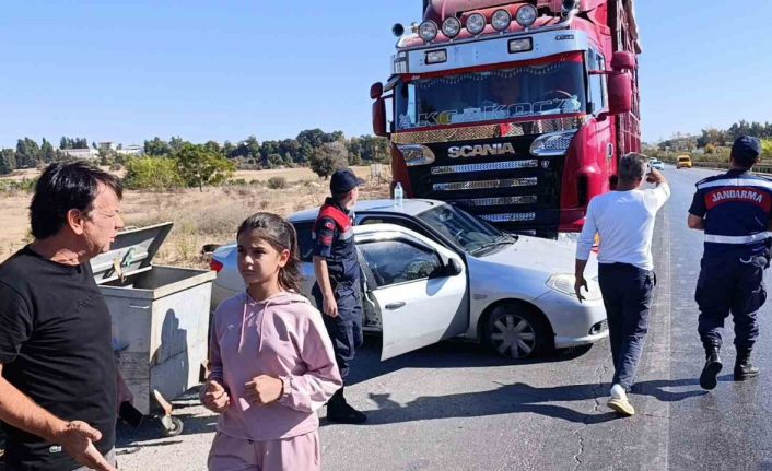 Kamyon önüne aldığı otomobili 500 metre sürükledi