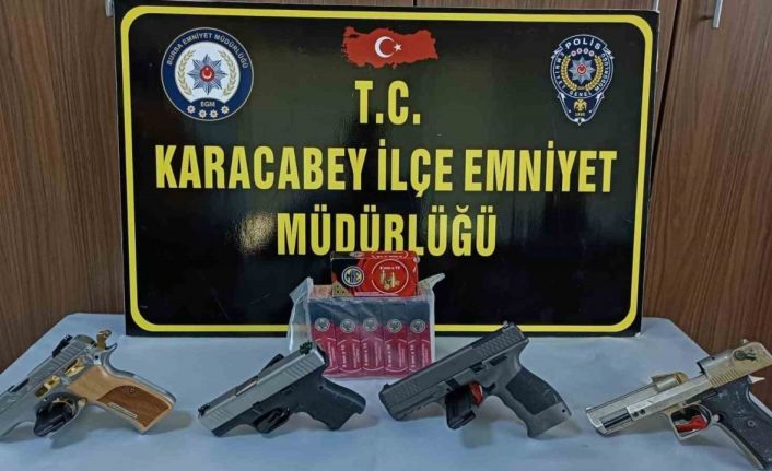 Karacabey’de bir evde 4 adet tabanca ele geçirildi