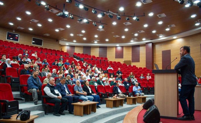 Kastamonu Üniversitesi’nde Türkiye’nin zengin bitki örtüsü konuşuldu