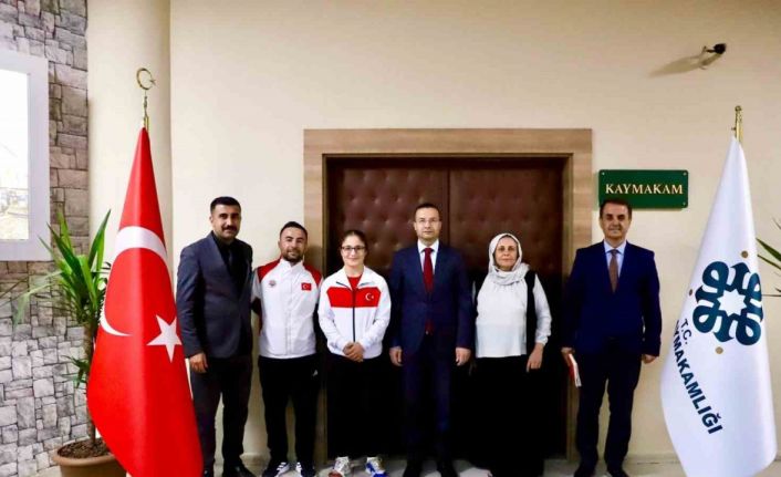 Kaymakam Baycar, Avrupa Şampiyonu milli sporcuyu ödüllendirdi