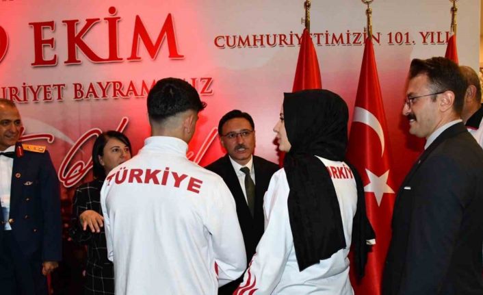 Kayseri’de ‘Cumhuriyet Resepsiyonu’ düzenlendi