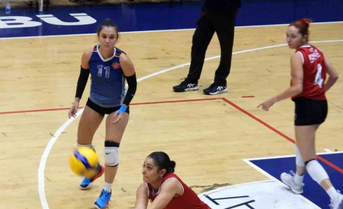 Kepez Belediyespor Kulübü Voleybol Takımı evinde galip