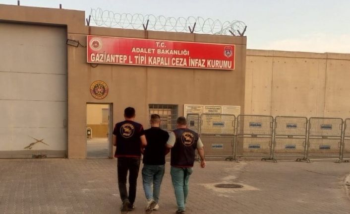 Kesinleşmiş 11 yıl cezası bulunan firariyi jandarma yakaladı