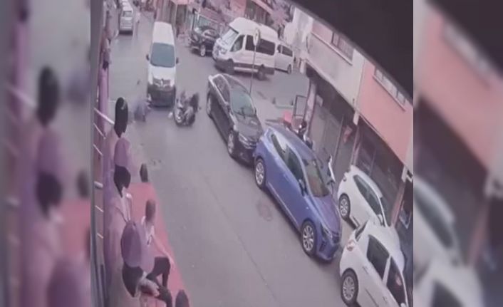 Küçükçekmece’de ters yönden gelen araç ve motosiklet çarpıştı: 2 yaralı