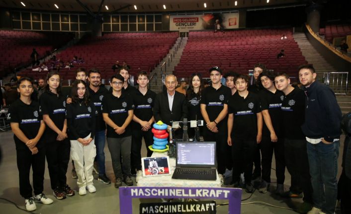 Küçükçekmece’de VEX Robotics heyecanı