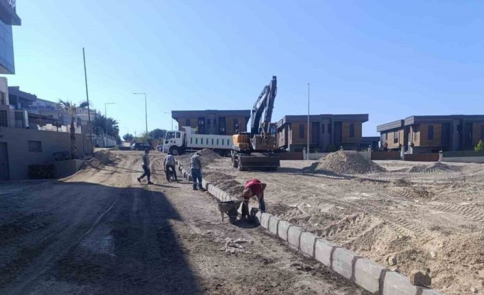 Kuşadası Belediyesi kente yeni yollar kazandırmak için kesintisiz çalışıyor