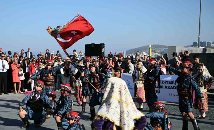 Kuşadası’nda Cumhuriyet Bayramı coşkuyla kutlandı