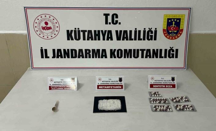 Kütahya’da aracında uyuşturucu ele geçirilen şüpheli tutuklandı