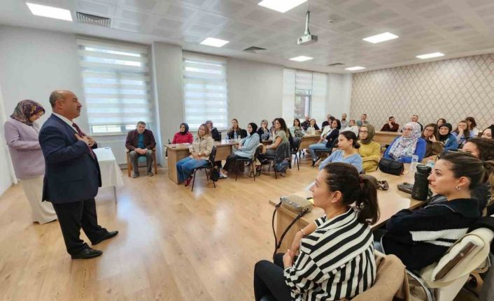 Kütahya’da öğretmenlere yönelik STEM Kursu 1. grup eğitimleri başladı