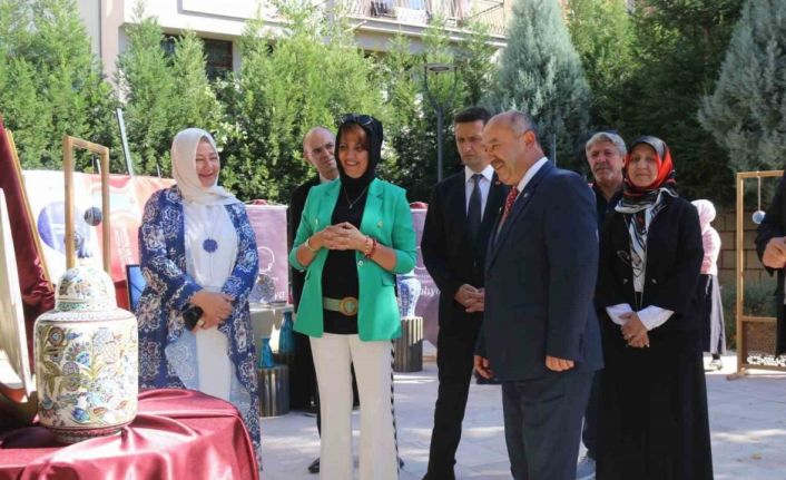 Kütahya’da "Yetişkin Eğitiminde Tematik Öğretim Yaklaşımı" projesi sergisi