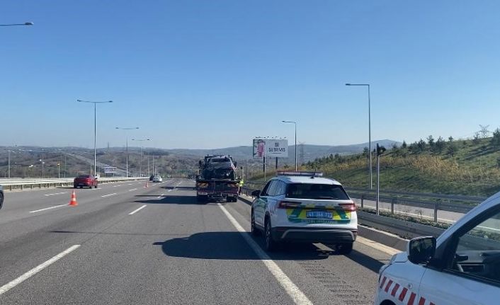 Kuzey Marmara Otoyolu’nda otomobiller çarpıştı: 5 yaralı