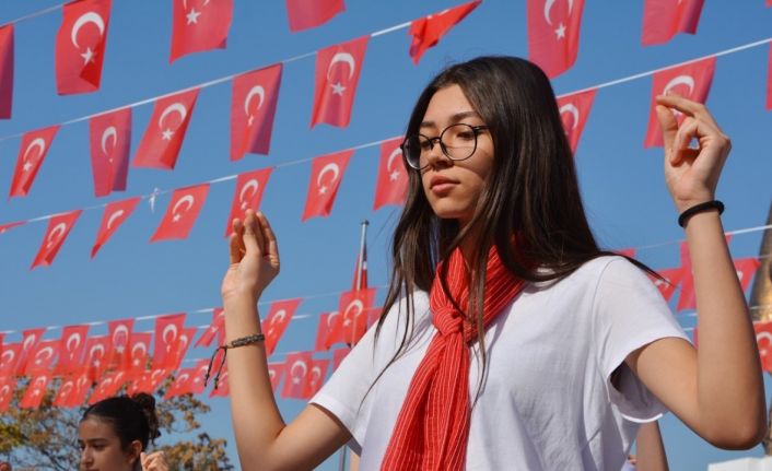 Manisa’da cumhuriyetin 101. yılı kutlamaları başladı