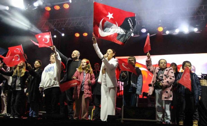 Melek Mosso’dan Amasya’da 29 Ekim Cumhuriyet Bayramı konseri