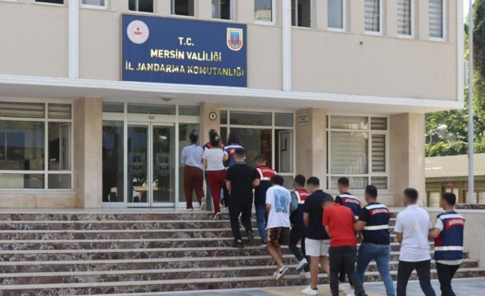 Mersin’de sahte ilan dolandırıcıları yakalandı