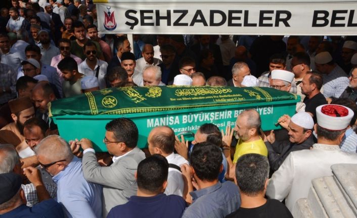 Müftü Ceyhan son yolculuğuna uğurlandı