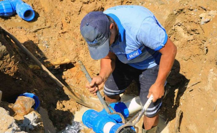 MUSKİ Menteşe’de 8 km su isale hattını yeniledi