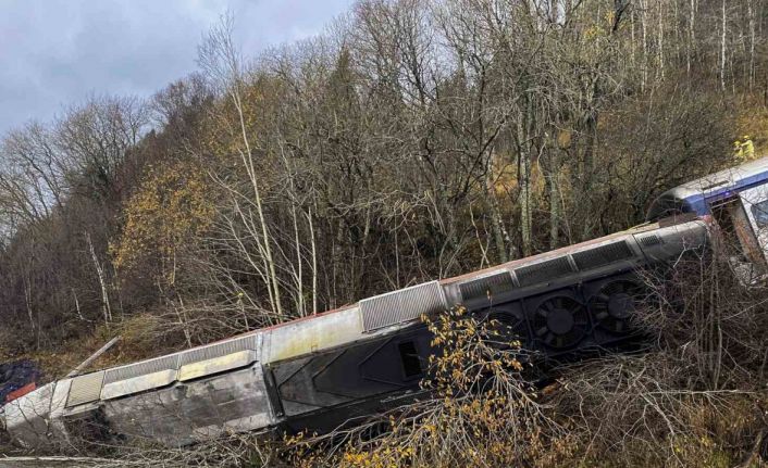 Norveç’te yolcu treni raydan çıktı: 1 ölü, 4 yaralı