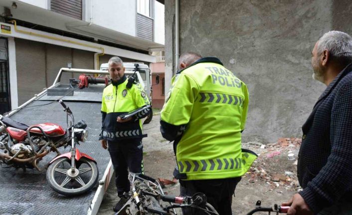 Ordu’da tescilsiz ve yakalaması olan motosikletler ele geçirildi