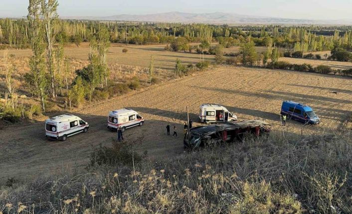 Otobüs kazasından acı haber geldi, yaralılardan biri hayatını kaybetti