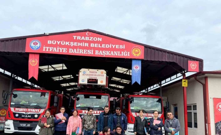 Özel gereksinimli öğrencilere itfaiye eğitimi