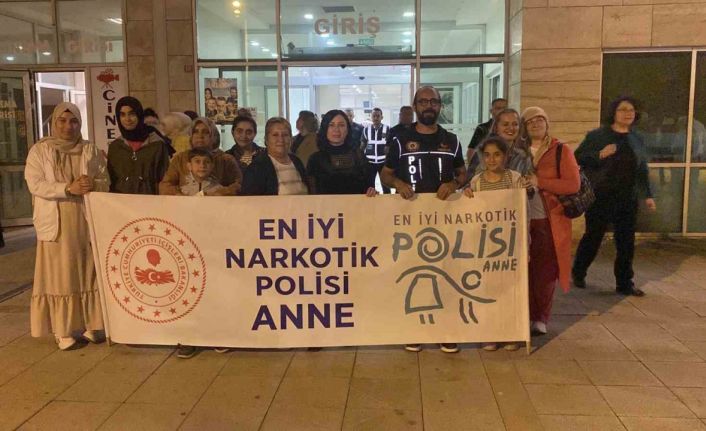 Polis ekiplerinden “En İyi Narkotik Polisi Anne” sunumu