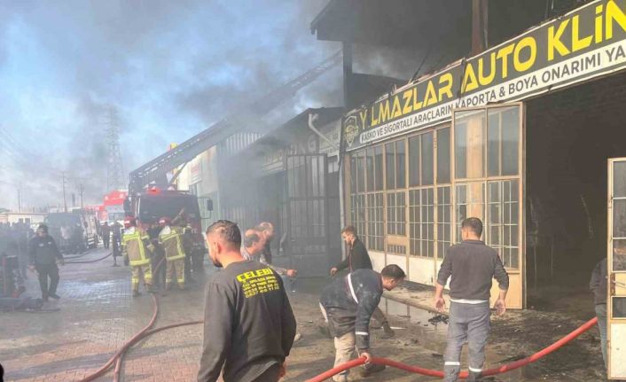 Sanayi sitesinde çıkan yangında 5 dükkan zarar gördü